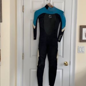 Girls Billabong Wetsuit Size 12